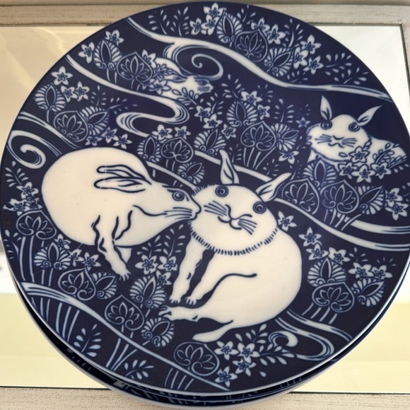 SIGMA BLUE RABBIT TABLESETTER SET OF 4 DINNER PLATES - Picture 4 of 6